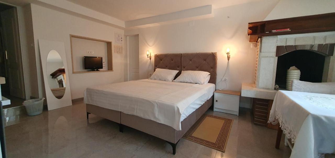 Aneli Rooms & Apartament Rovinj Exterior photo